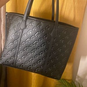 GLAMAHOLIC MONOGRAM SLEEK TOTE MATTE BLACK X BLACK